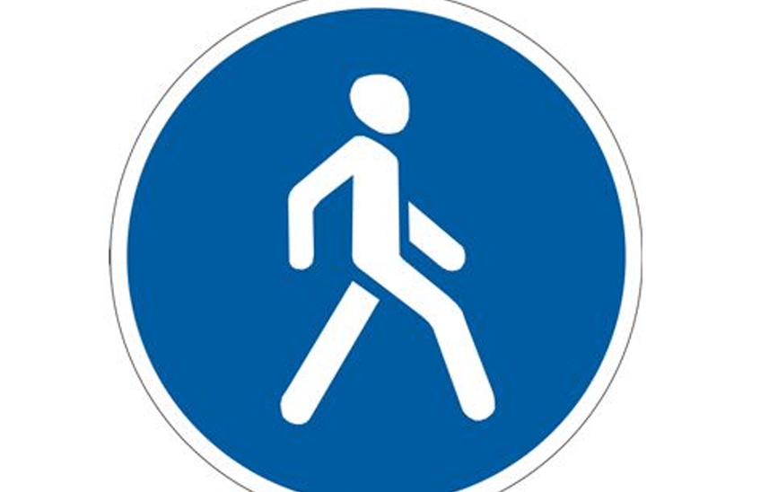 В городе появятся новые знаки "Пешеходная дорожка" и "Остановка запрещена"