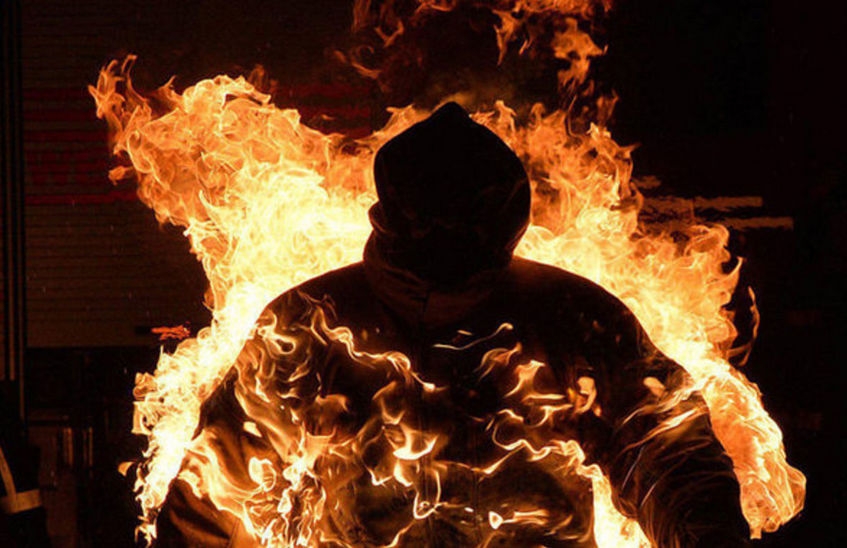 В мужской раздевалке на стадионе «Икар» сгорели куртка и брюки