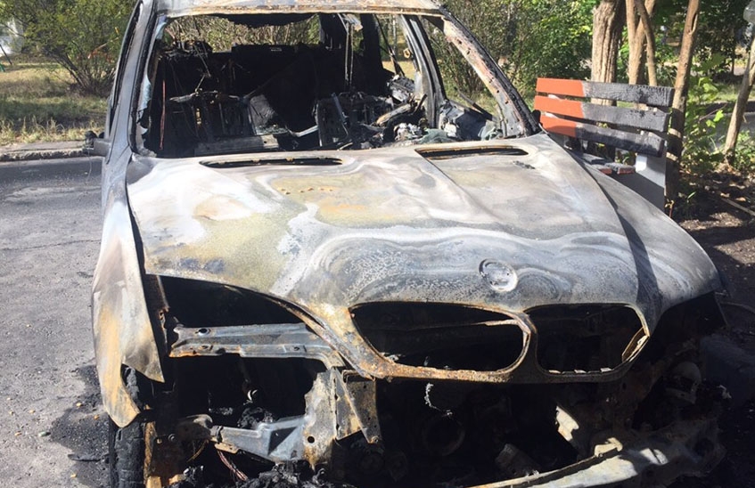 В Сарове сгорел автомобиль BMW X5