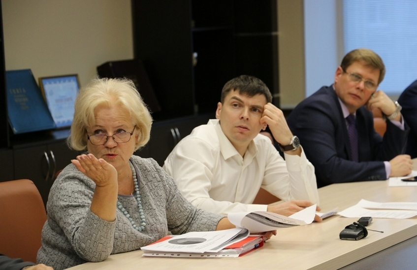 Депутаты саровской думы начали рассматривать проект городского бюджета