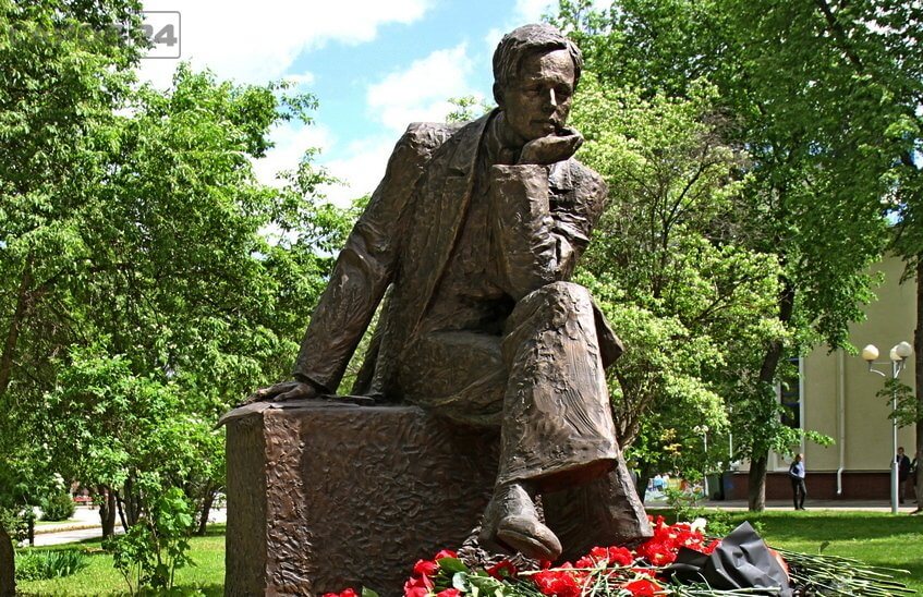 Открытие памятника А. Д. Сахарову