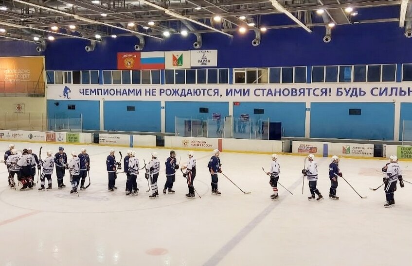 Команда ХК «Саров» и её дубль выиграли матчи в прошедшие выходные