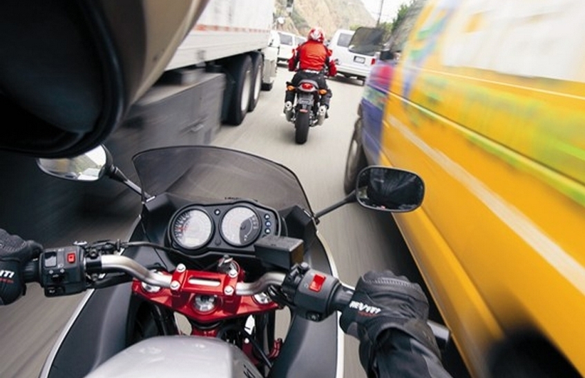 Поправки в ПДД могут дать мотоциклистам новые преимущества