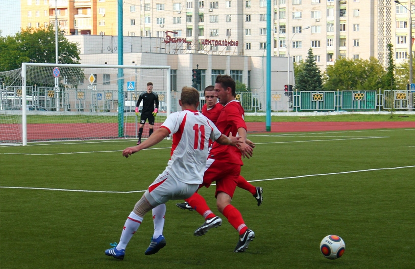 Саровские футболисты уступили дома команде из Семёнова