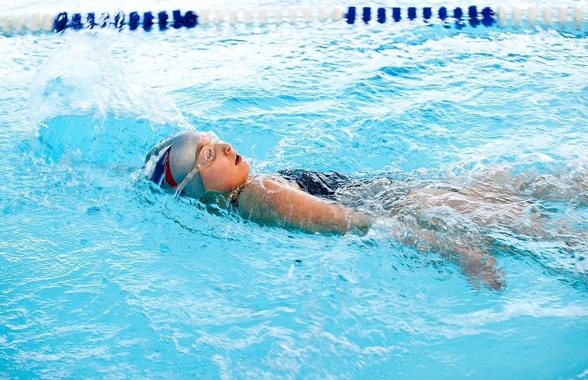 Четыре медали завоевали саровчане на первенстве области по плаванию