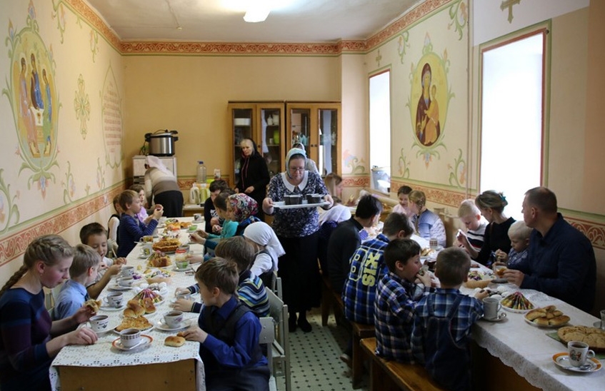 В саровской воскресной школе состоялся праздник, посвященный Дню народного единства