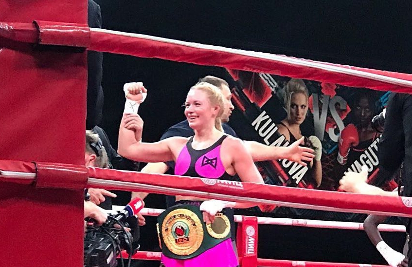 Саровчанка Светлана Кулакова защитила титул чемпионки мира по боксу