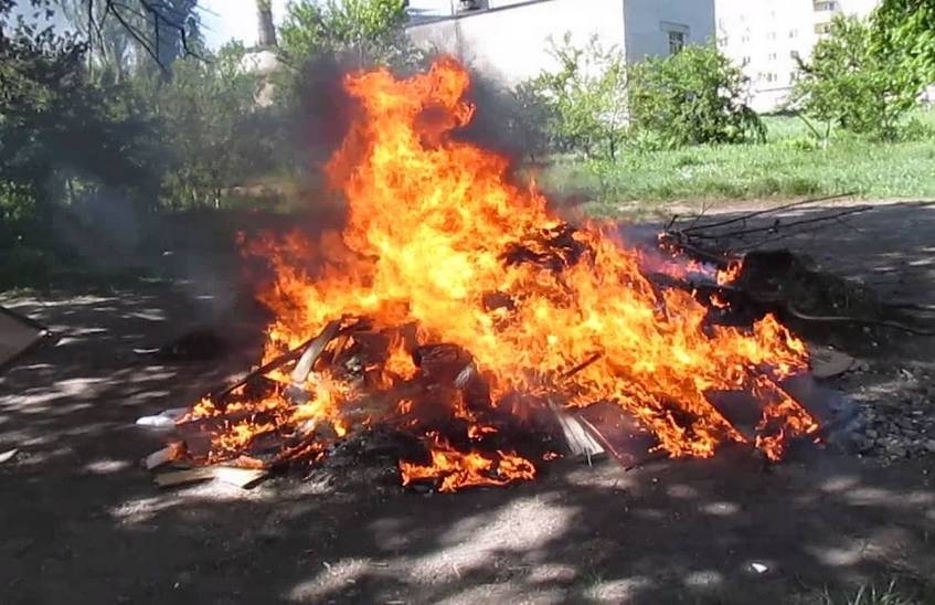 Два автомобиля горели в Сарове на прошлой неделе