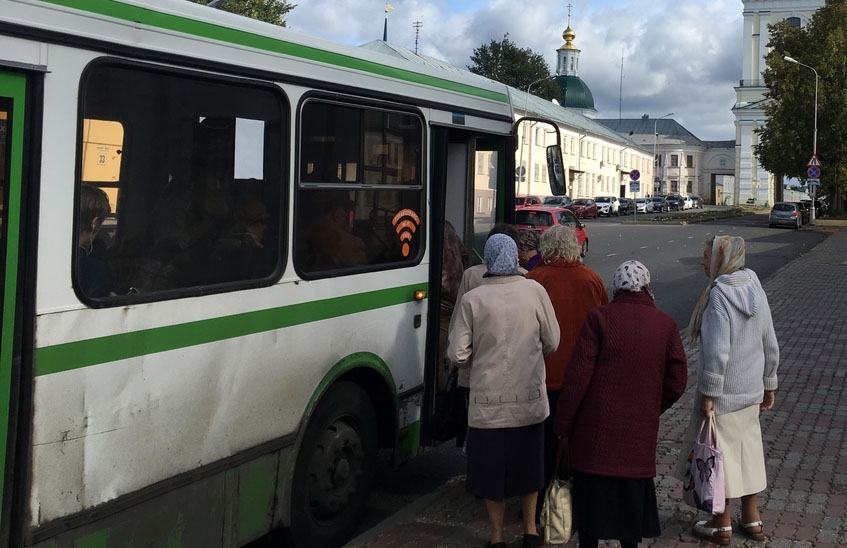 25 октября депутаты продолжат обсуждение повышения платы за проезд в городских автобусах