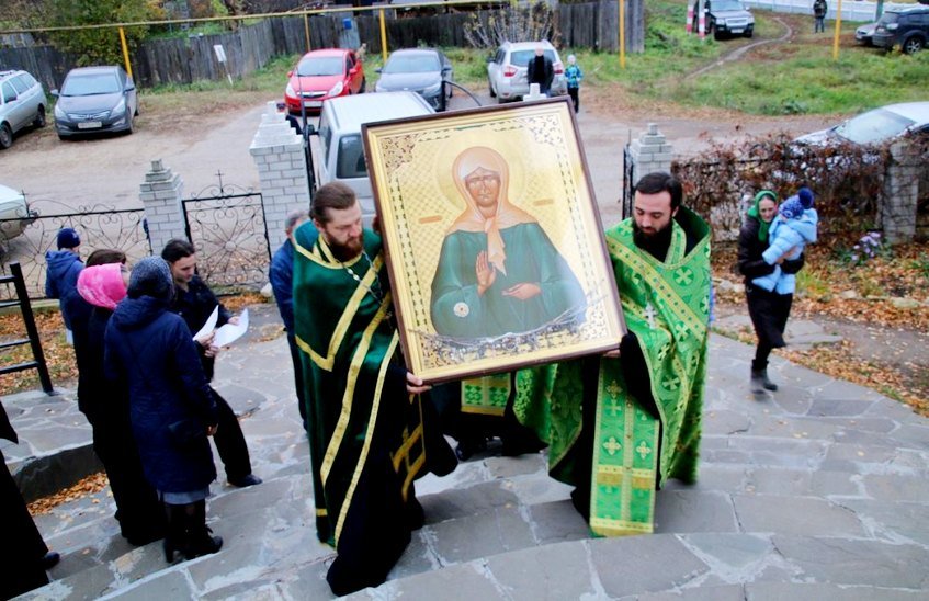 Икона святой Матроны Московской прибыла в Елизарьево