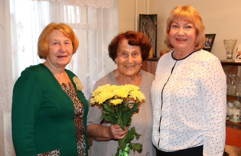 Тамара Северина получила поздравления с 90-летним юбилеем