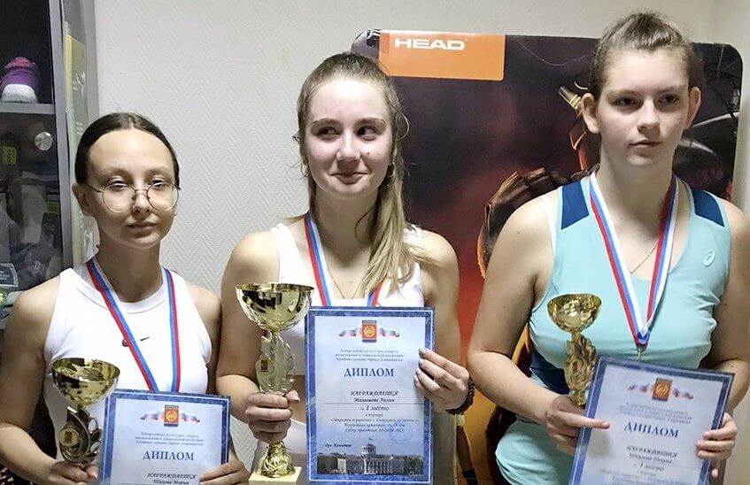 Теннисисты Молодежного центра успешно выступили в Дзержинске