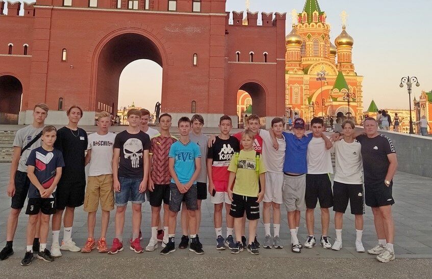 Футболисты «Икара» одержали очередную победу на первенстве России