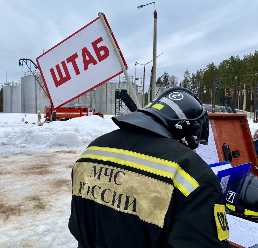 Саровские пожарные ликвидировали условное горение при аварии на складе  нефтепродуктов » Новости. Саров24