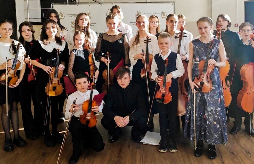 Саровчане выиграли конкурс молодых исполнителей на струнных инструментах