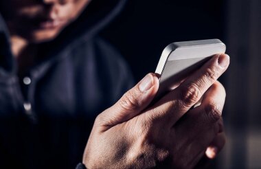 Банки будут обязаны возвращать переведенные мошенникам деньги (ВИДЕО)