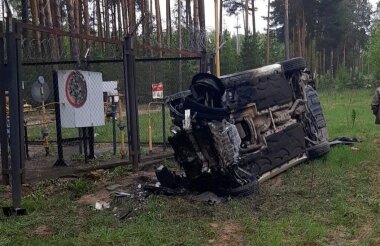 Росгвардеец вытащил двоих саровчан из горящей машины