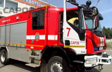 Машина сгорела на кладбище в Сарове