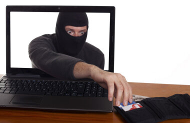 Мошенники предлагают саровчанам установить медицинскую систему ЕВМИАС