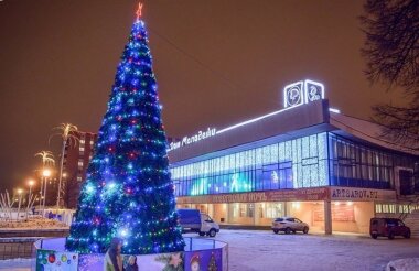 «Новогодний базар» будет работать у Дома молодежи с 11 по 31 декабря