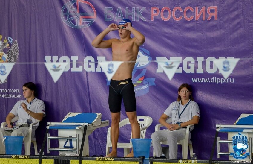 Павел Бородин взял золото на всероссийских заплывах