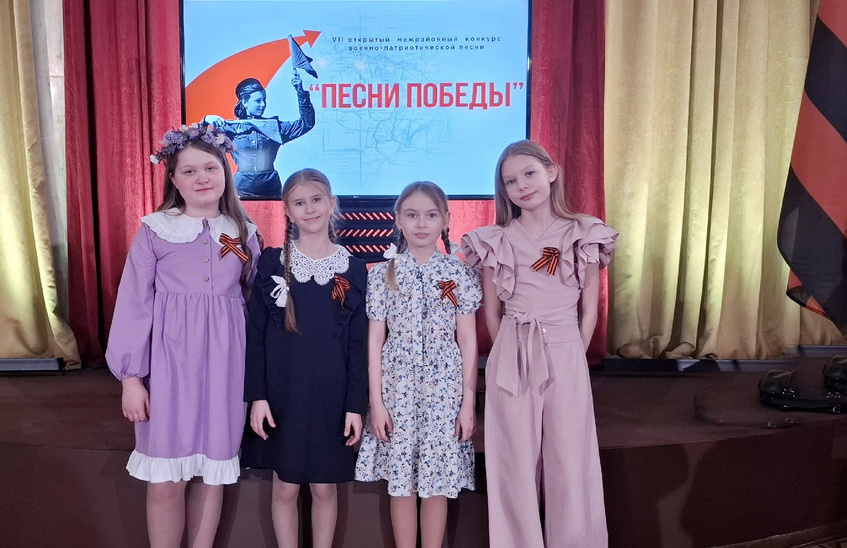 Вокалистки «Волшебного микрофона» получили награды за песни Победы