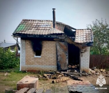 В СНТ «Красная звезда» сгорела баня